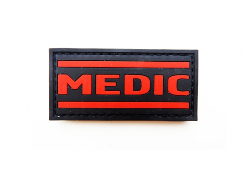 Шеврон с надписью "MEDIC" /черный с красным/ размер 70х35 мм   