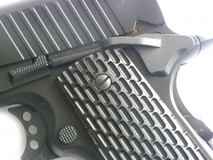 Страйкбольный пистолет KWC COLT M1911A1 TAC CO2 full metal